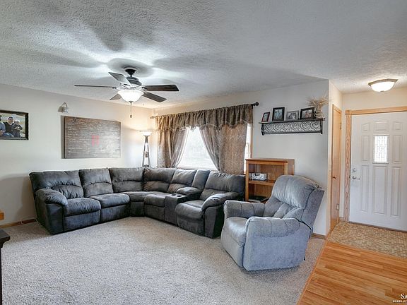 4th image of 728 Carl Ave