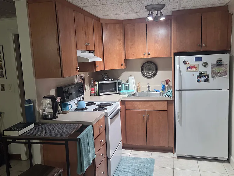907 Beacon St #1 — Photo 1