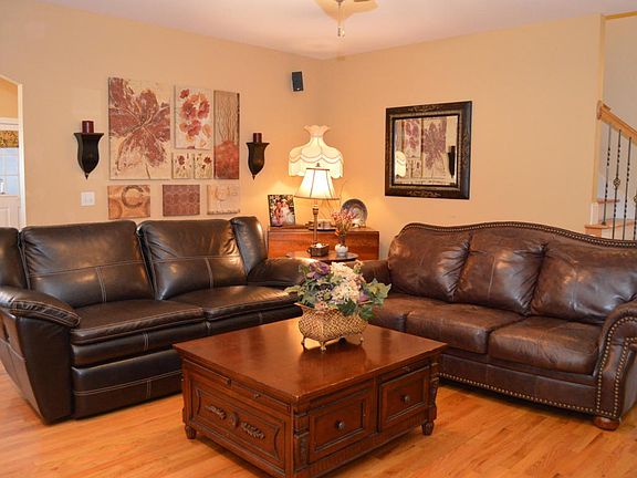 3rd image of 7489 Tranquility Dr