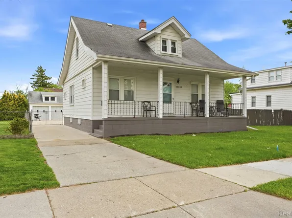 24248 Hayes Ave, Eastpointe, MI 48021