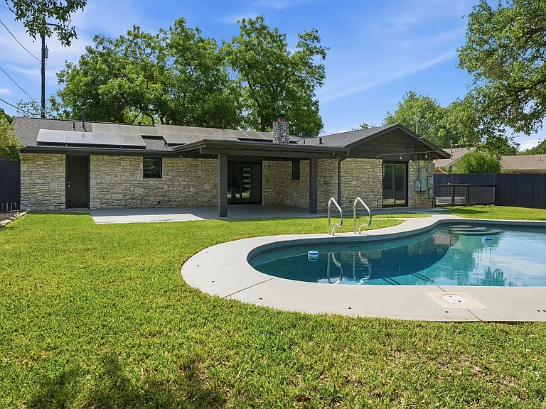 7600 Shoal Creek Blvd — Photo 30