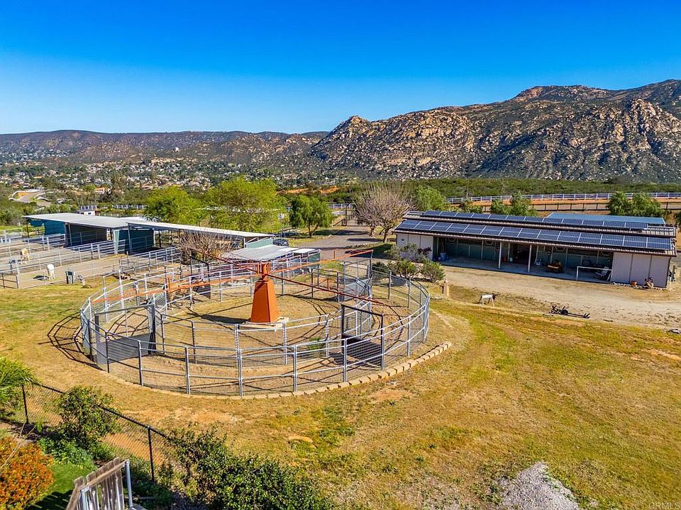 1st image of 25280 Paseo De Caballo