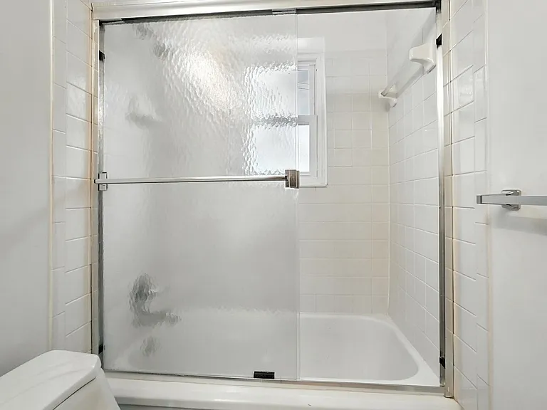 2270 Madison Rd #1B — Photo 39