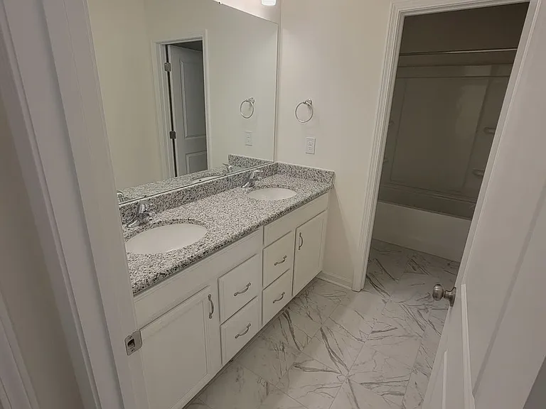 5841 Waterfall Pl — Photo 4