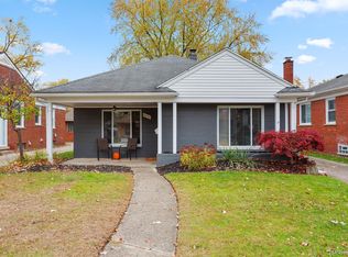 6834 Fenton St, Dearborn Heights, MI 48127
