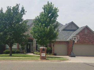 2525 Flint Ridge Rd, Edmond, OK 73003