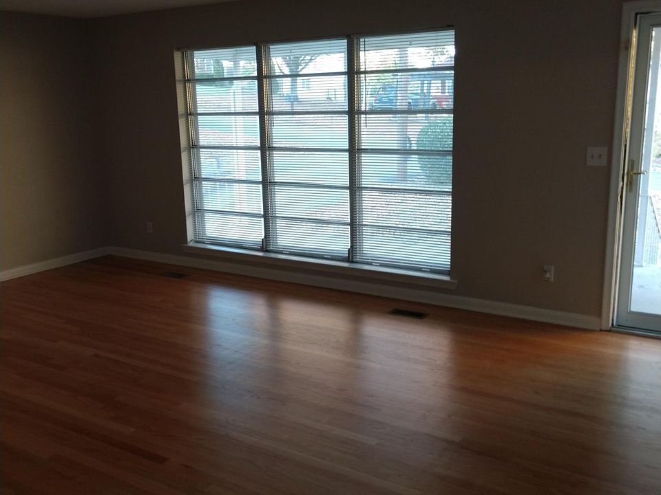 1st image of 3626 Phelps St #3626