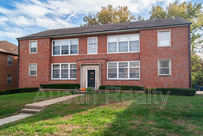 1st image of 8740 Delmar Blvd APT 1E