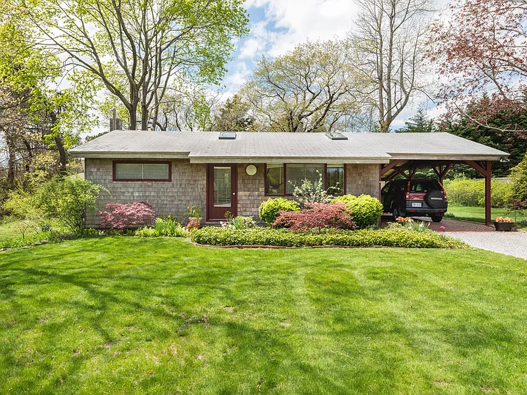 1 Gegan Dr — Photo 1