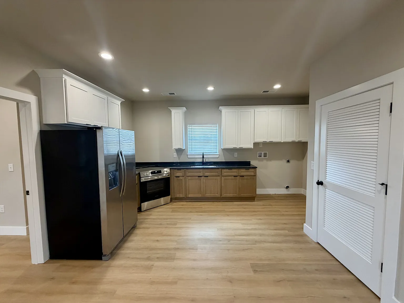 263 Valley Way - 115 — Photo 2