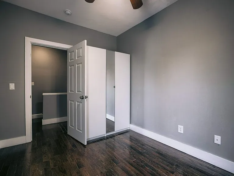 Summit St 788-790 MLR — Photo 18