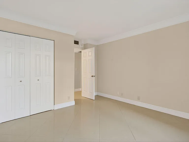 405 N Ocean Blvd #208 — Photo 23