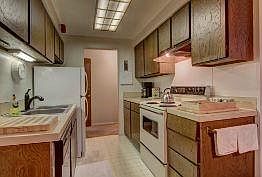 3rd image of 11200 NE 68th St #515