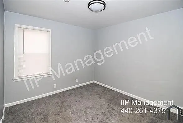 11915 E Granger Rd — Photo 11
