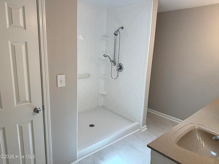 2961 Pointewest Dr — Photo 20