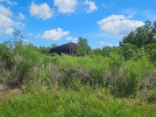 3528 Belton Ln, Anahuac, TX 77514