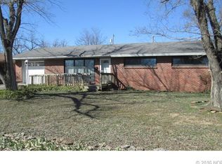 4106 Fairview Rd, Bartlesville, OK 74006