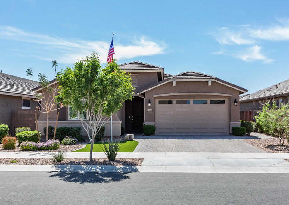 1st image of 20685 E Raven Dr