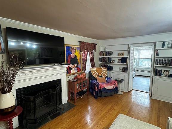 3rd image of 81 Grayson Pl