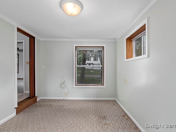 3rd image of 940 Harding St NW