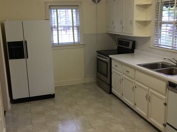 3rd image of 1403 Anderson Ave