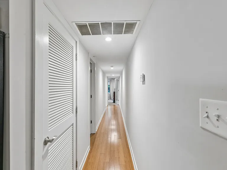 1124 N 3rd St #2 — Photo 14