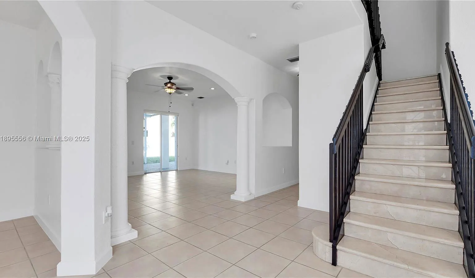 5 bed, 4.5 bath, 3017 sqft, $5,500 — Photo 3