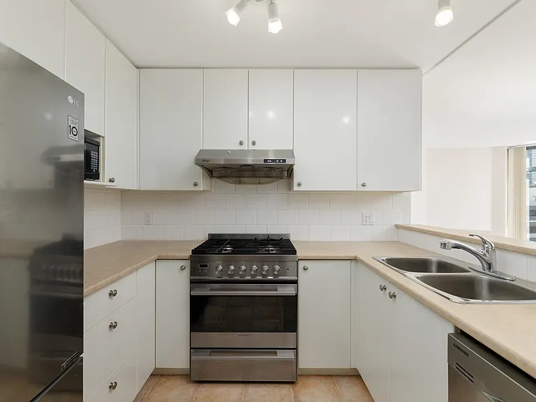 4567 Hazel St #902 — Photo 7