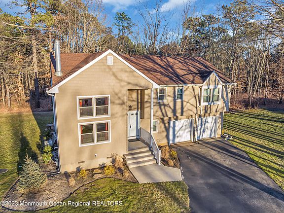 2nd image of 8 Pamela Ct