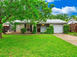 1122 Saturn Dr, Cedar Hill, TX 75104