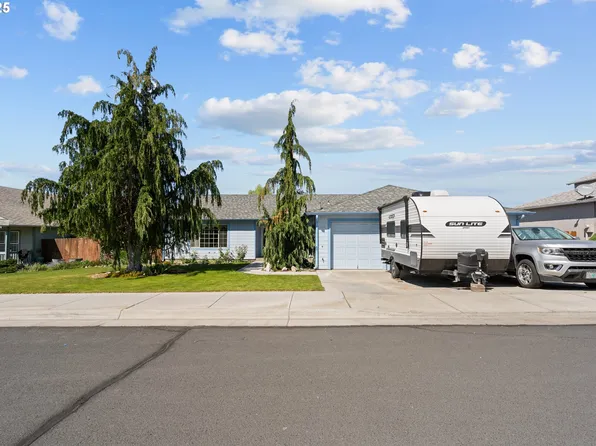 2117 NW Eucalyptus Dr, Hermiston, OR 97838