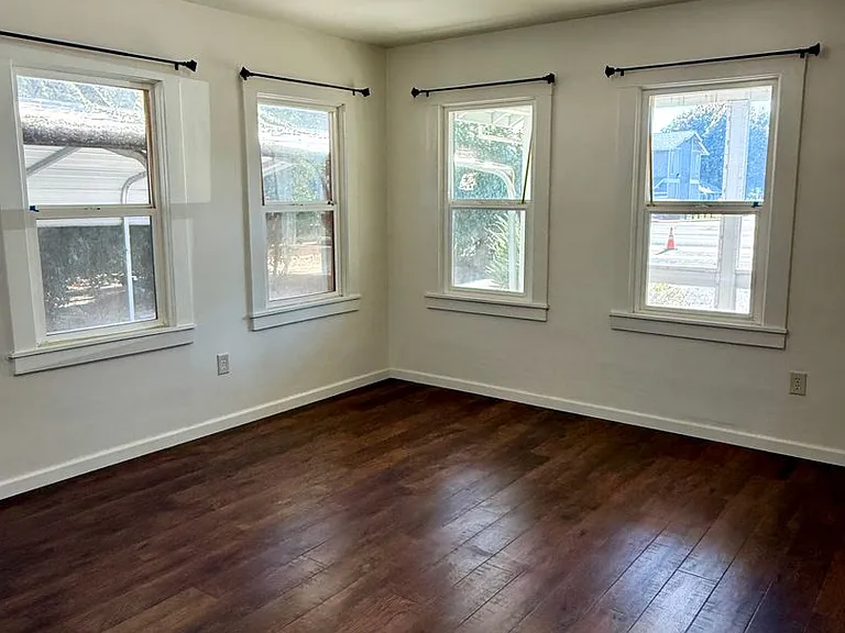 1570 Nord Ave — Photo 7