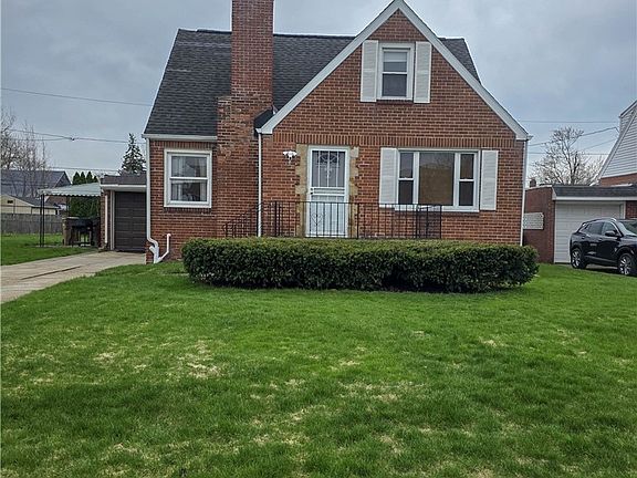 3rd image of 121 Cedar Rd