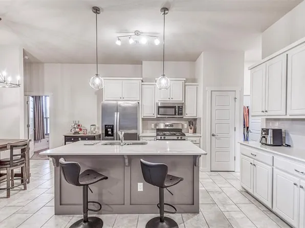 516 NE 23rd Ave, Norman, OK 73072