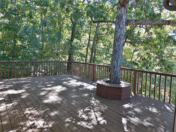 3rd image of 31 Kintyre Dr