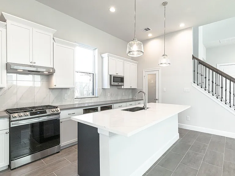 2718 Grand Fountains Dr #H — Photo 4