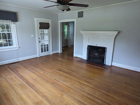 2nd image of 901 Jones Ave