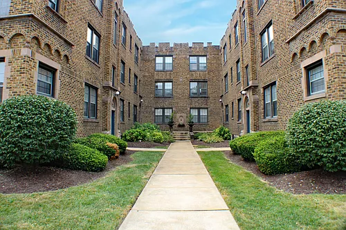 Forest View Apts. Photo 1