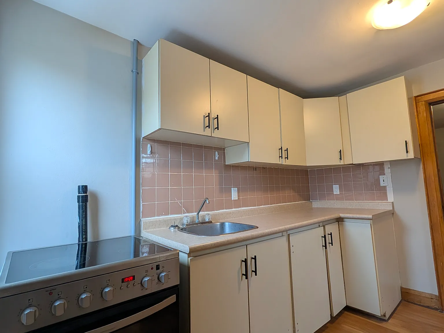 100 Haynes Avenue, St. Catharines, Ontario, L2R 3Z6, Canada — Photo 4
