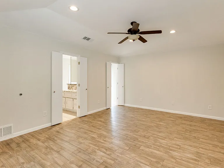 425 Provincetown Ln — Photo 25