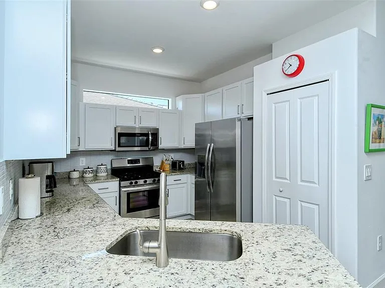 15957 Clear Skies Pl — Photo 21