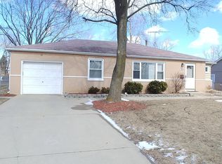 70 Carthage Ln, Hoffman Estates, IL 60169