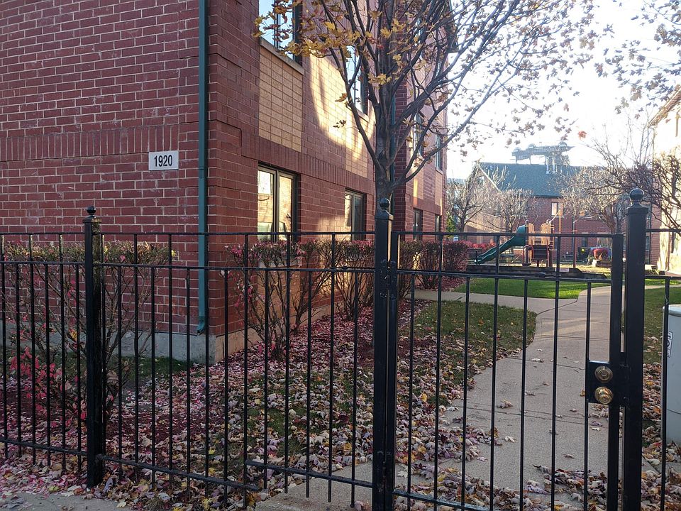 Side Entrance to backdoor and playground