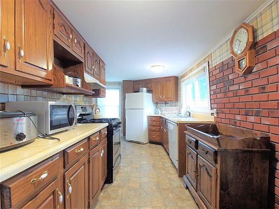 5th image of 4 Martindale Ave