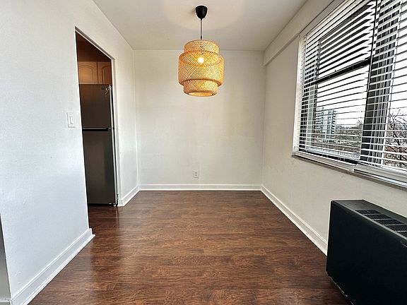 5th image of 11850 Edgewater Dr APT 523