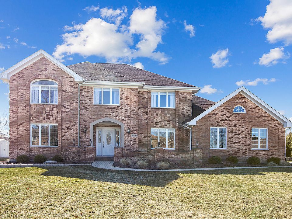 1st image of 16842 Meadowcrest Dr