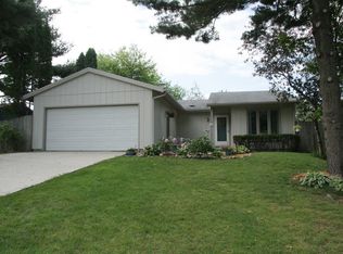 9 Keighley Cir, Madison, WI 53719