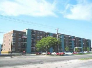 9355 Irving Park Rd APT 403, Schiller Park, IL 60176