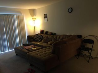 1260 S Elmhurst Rd APT 211, Mount Prospect, IL 60056