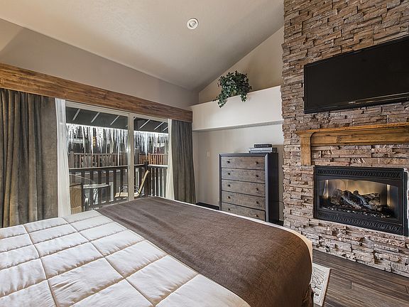 2nd image of 2235 Sidewinder Dr #428